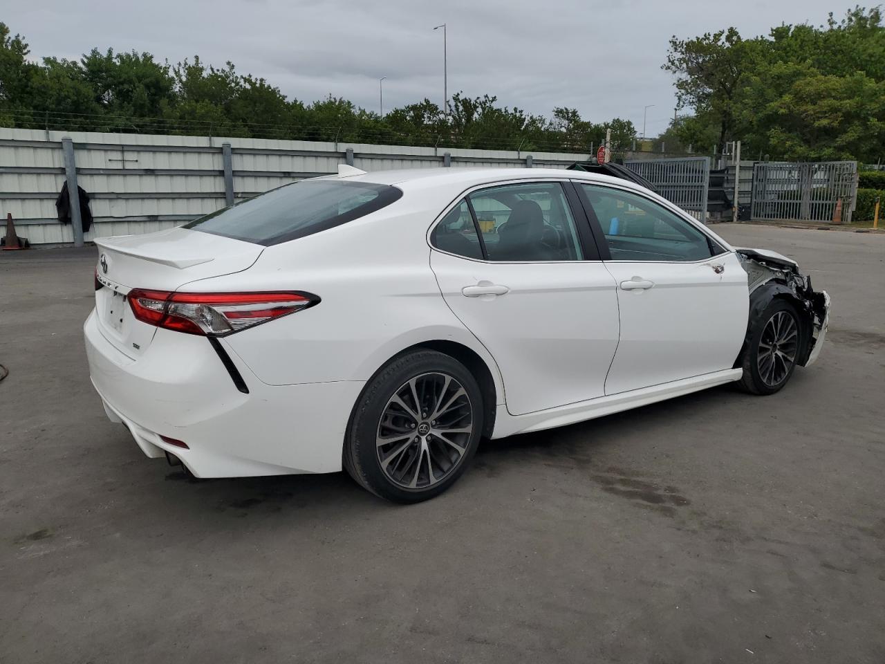 2019 TOYOTA CAMRY