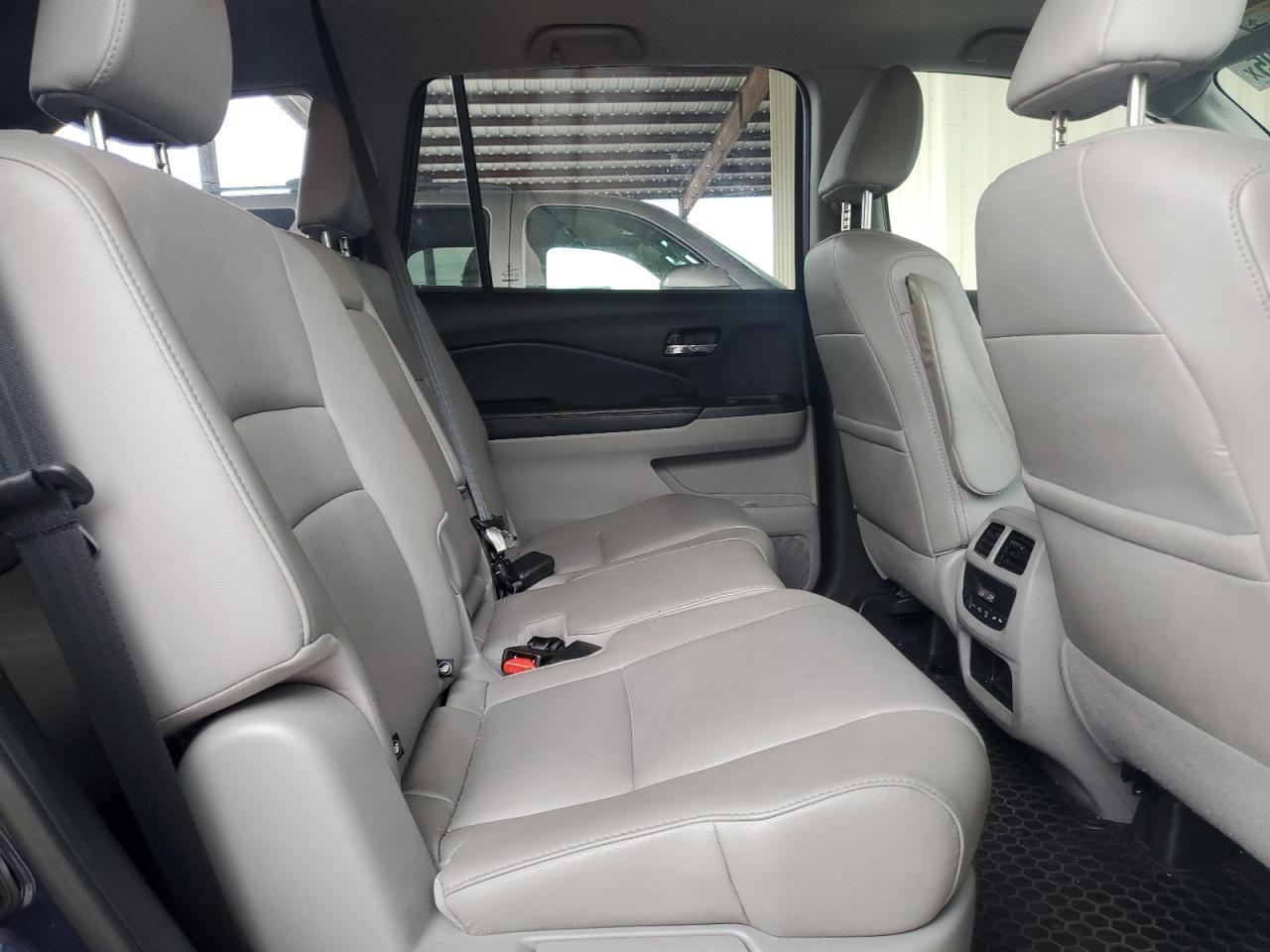 2017 HONDA PILOT