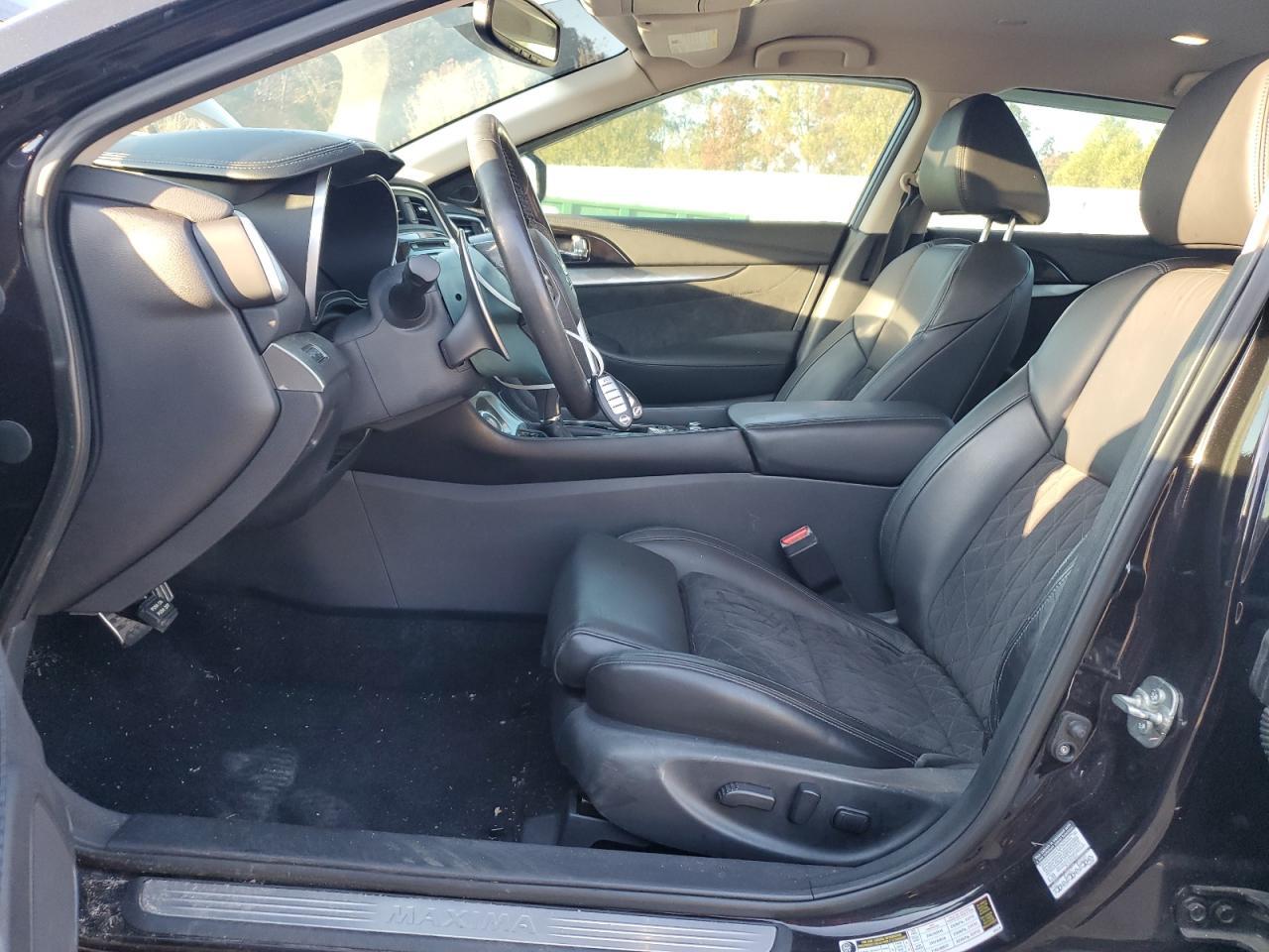 2016 NISSAN Maxima