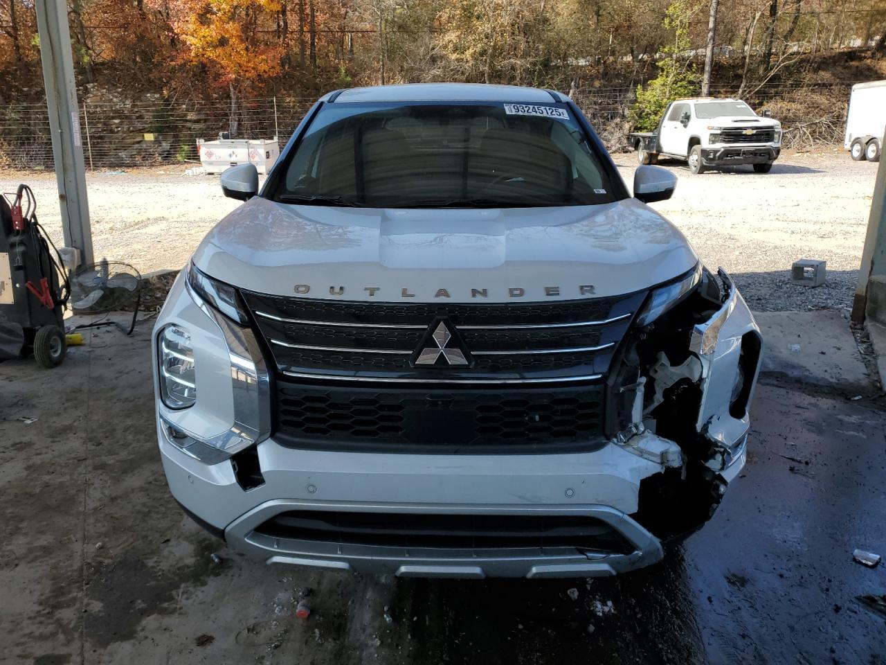 2024 MITSUBISHI outlander