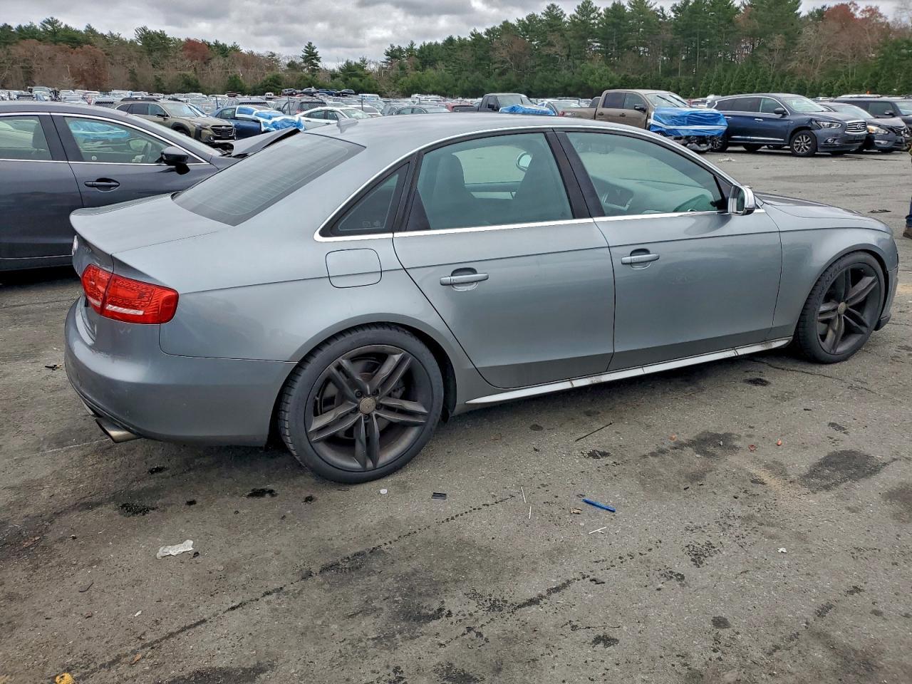 2010 AUDI S4