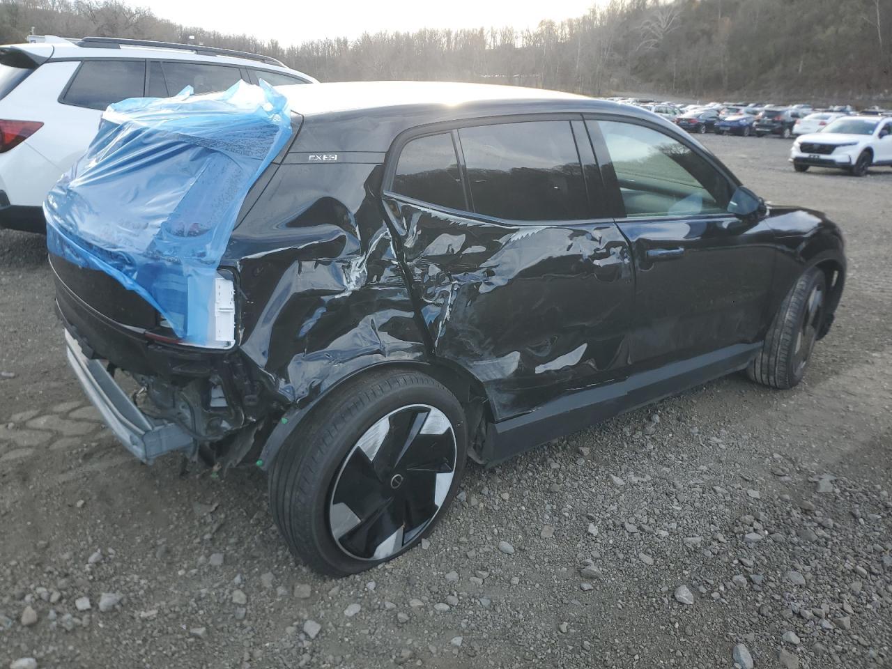 2025 VOLVO Ex30