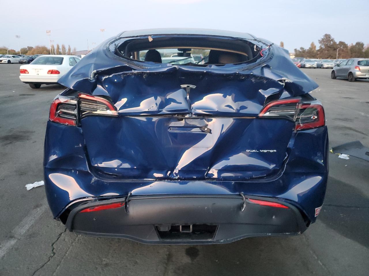 2024 TESLA MODEL Y