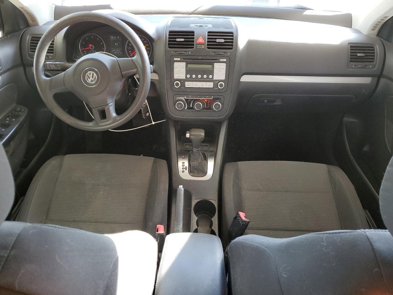 2010 VOLKSWAGEN JETTA