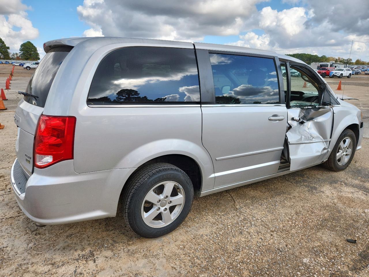 2012 DODGE GRAND CARAVAN