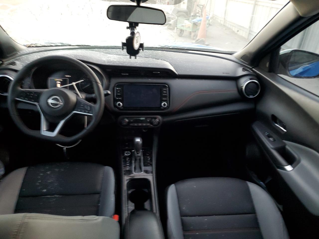 2023 NISSAN KICKS