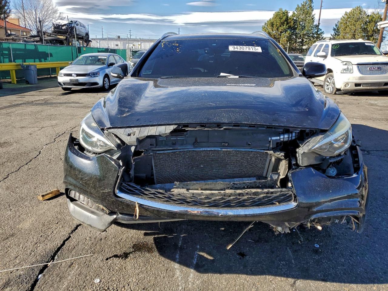 2017 INFINITI QX30
