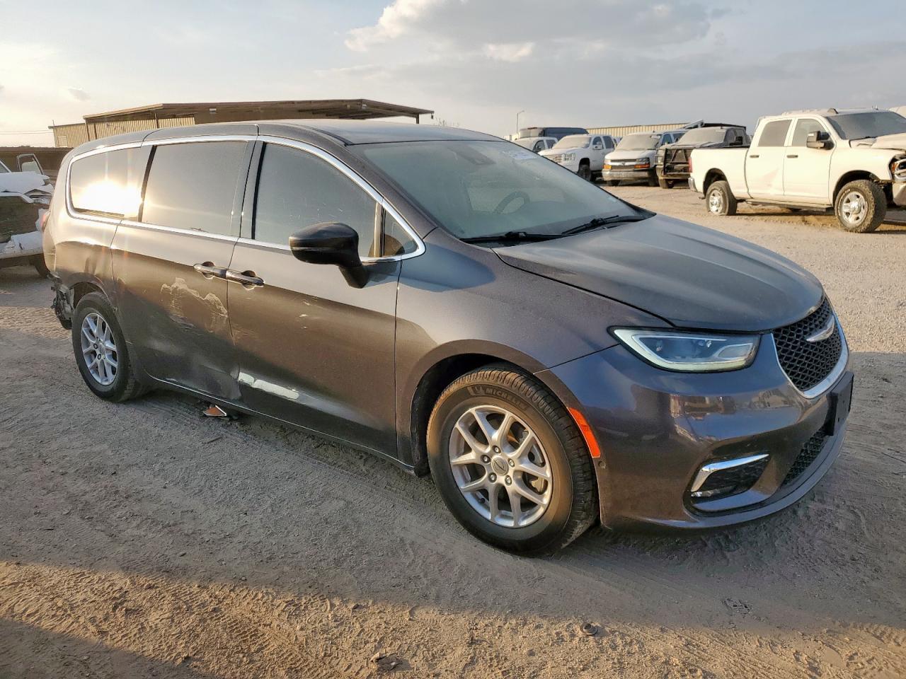 2023 CHRYSLER Pacifica