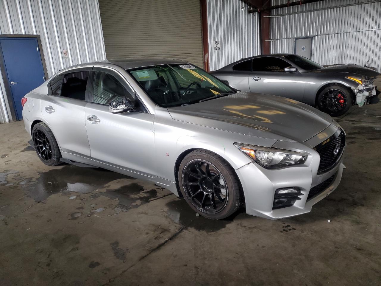 2016 INFINITI Q50