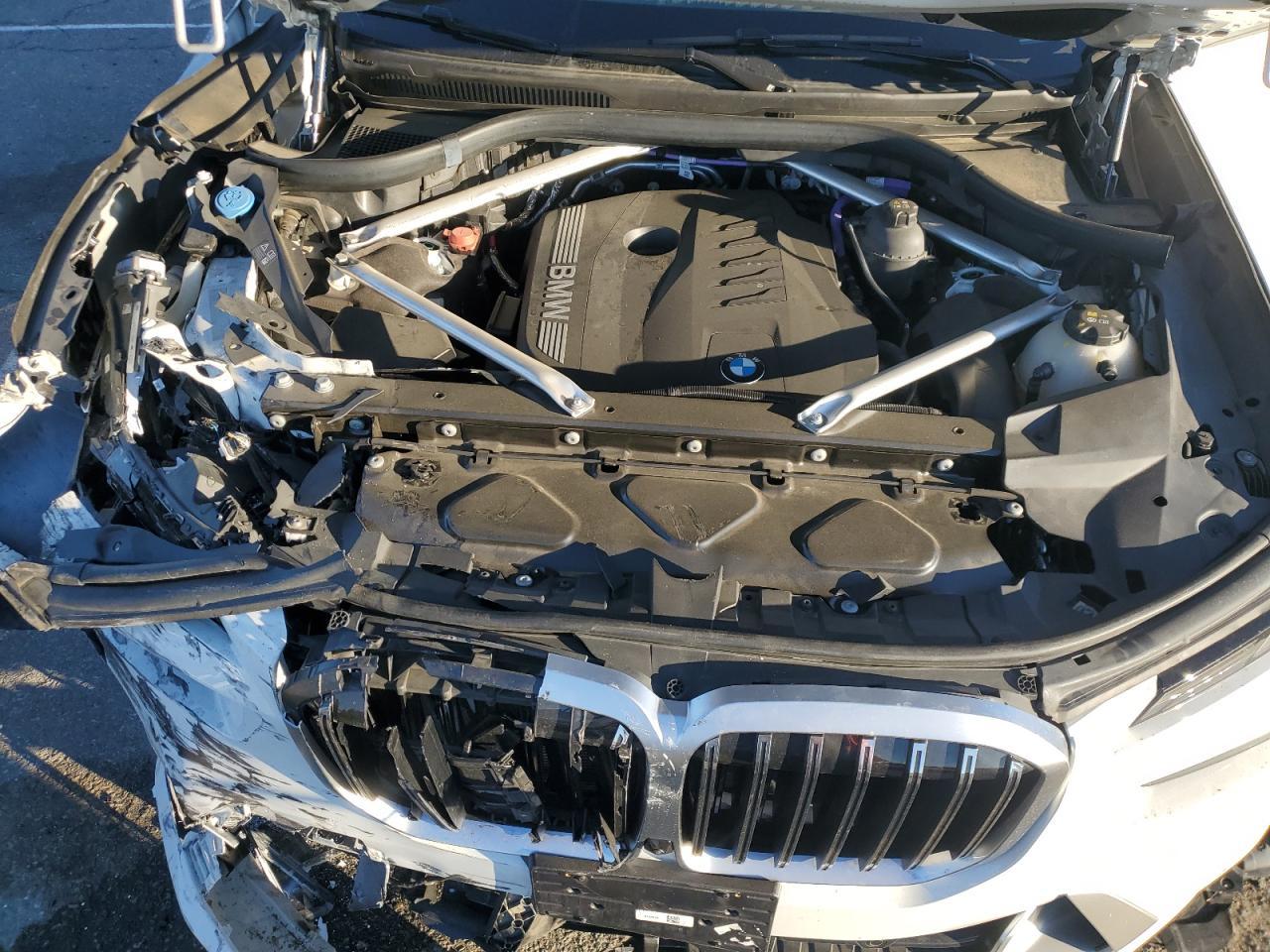 2025 BMW X7