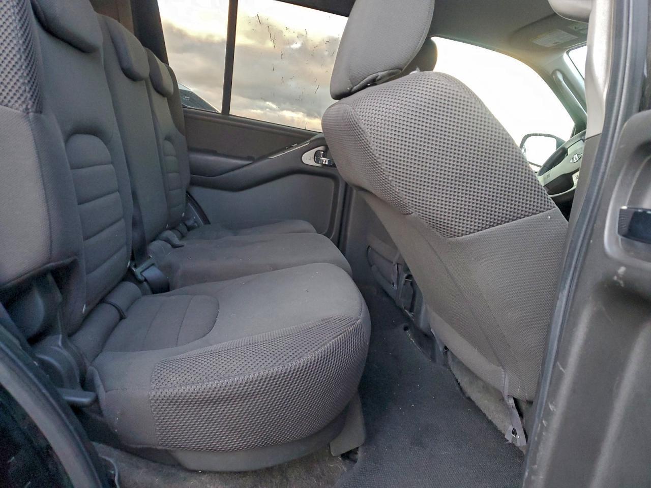 2011 NISSAN PATHFINDER
