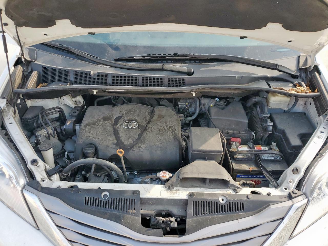 2017 TOYOTA SIENNA