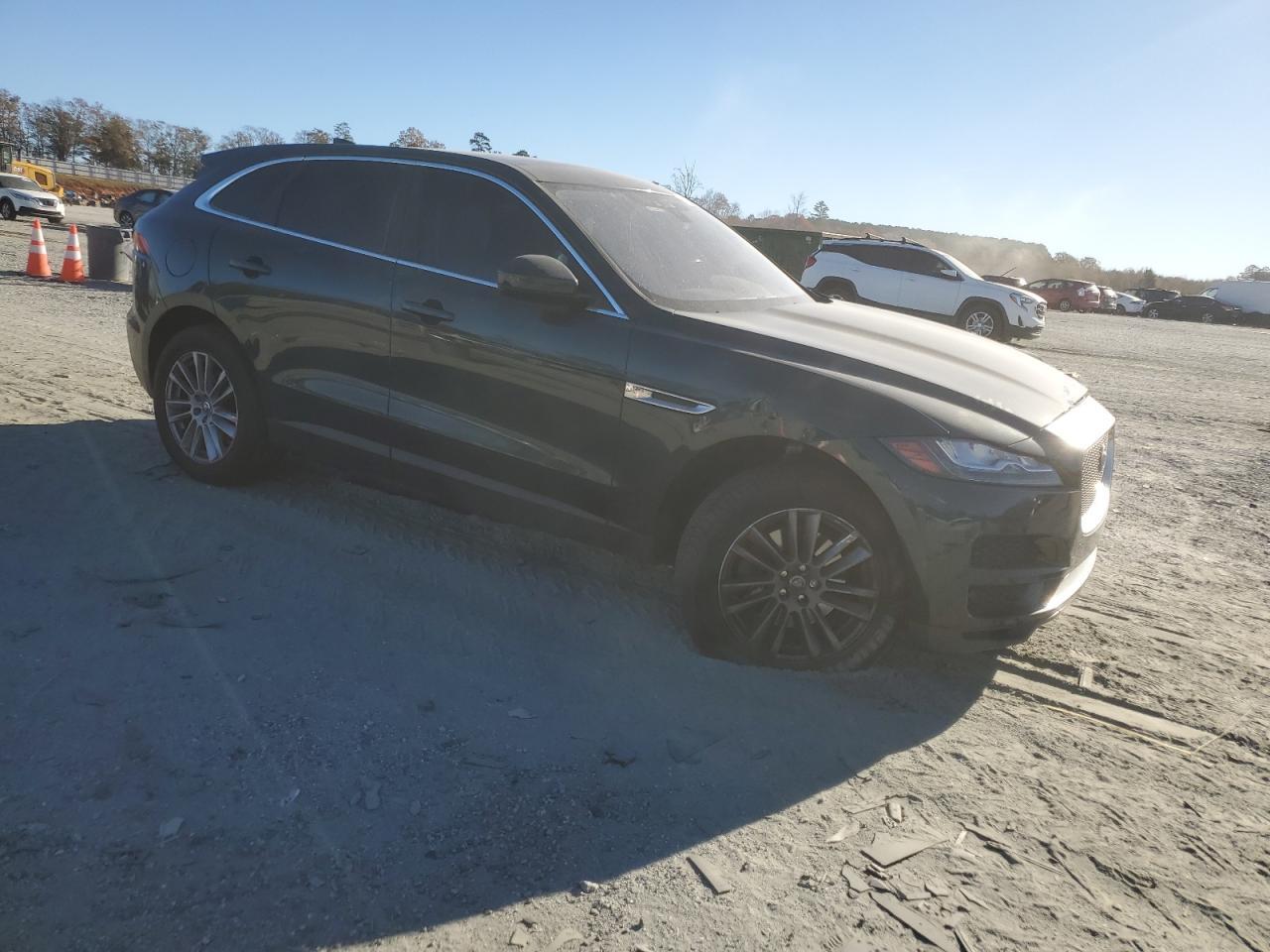 2017 JAGUAR F-Pace