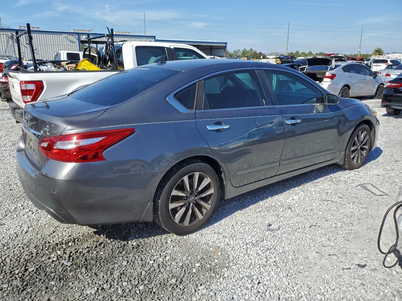 2017 NISSAN ALTIMA