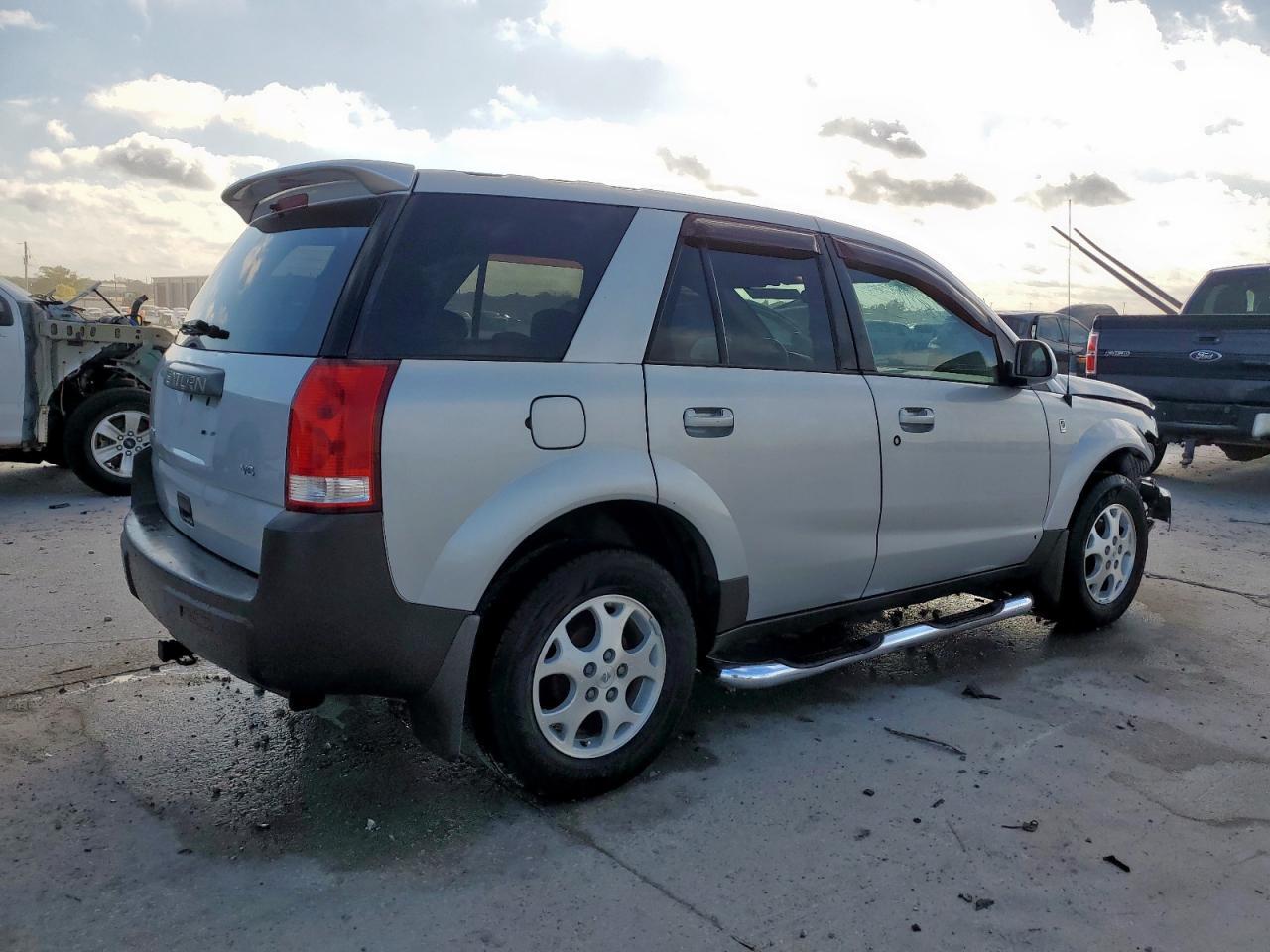2005 SATURN Vue