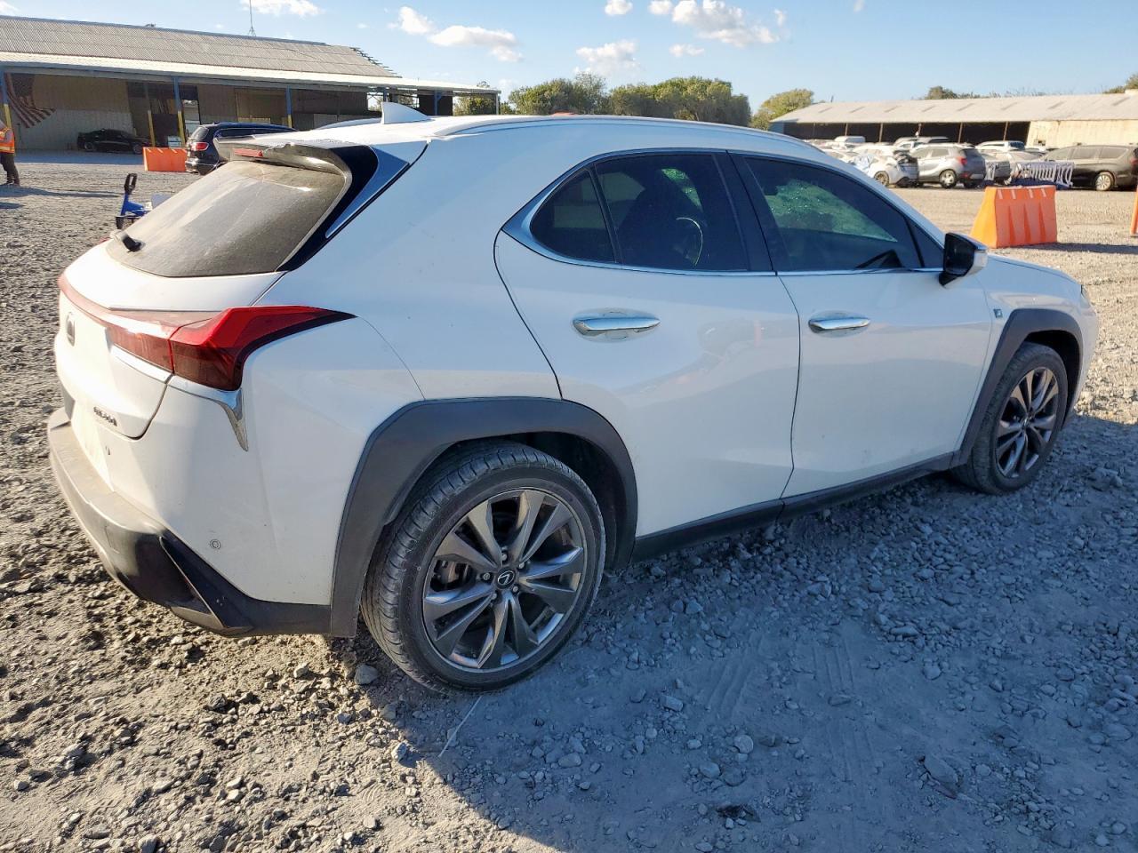 2021 LEXUS UX 200