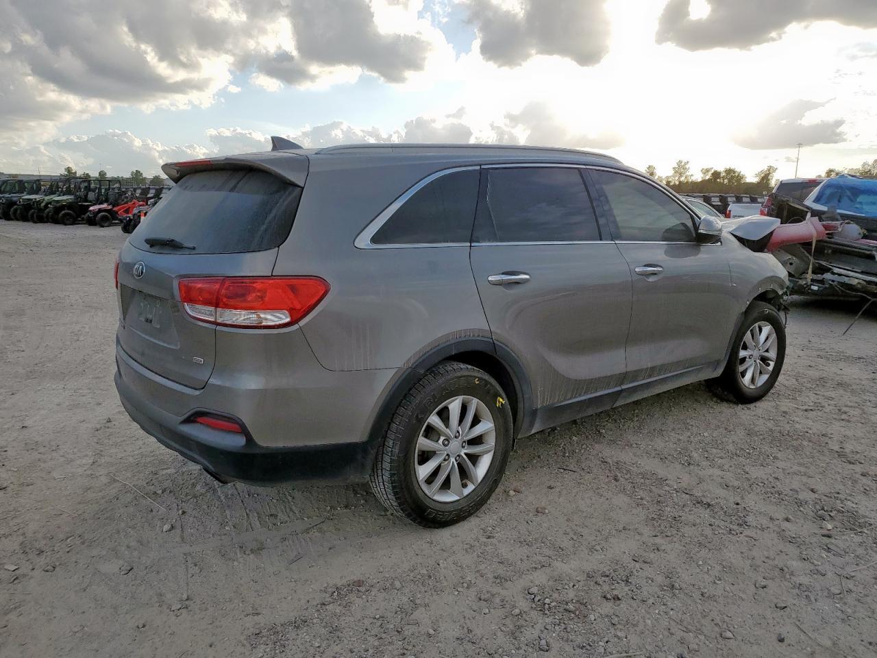 2016 KIA SORENTO