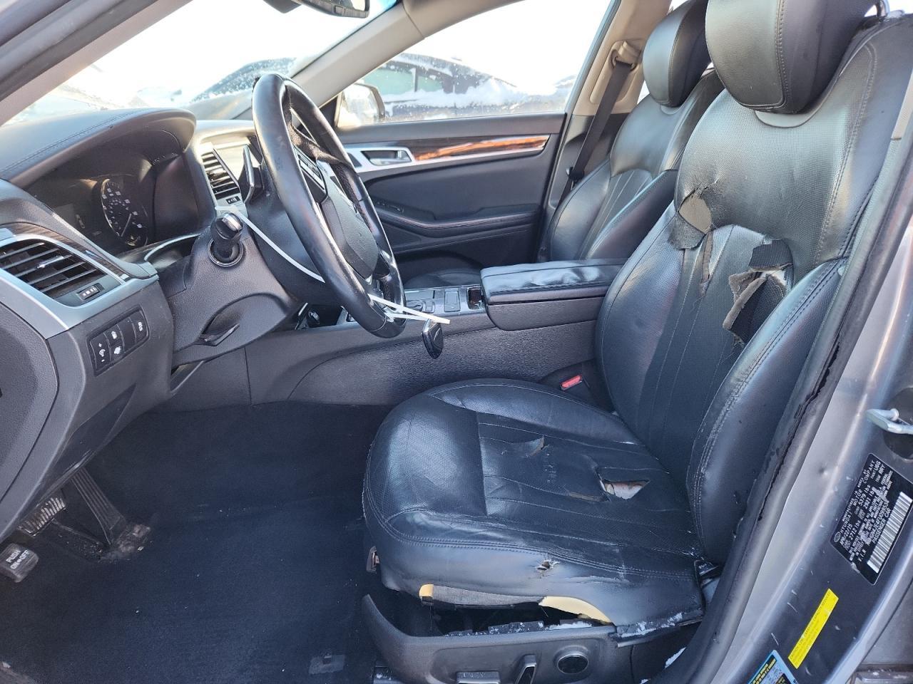2015 HYUNDAI GENESIS