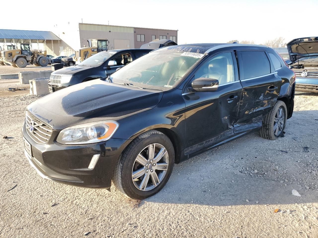 2017 VOLVO XC60