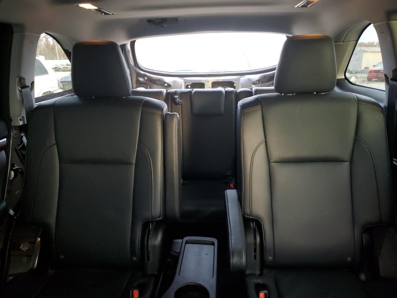 2016 TOYOTA HIGHLANDER