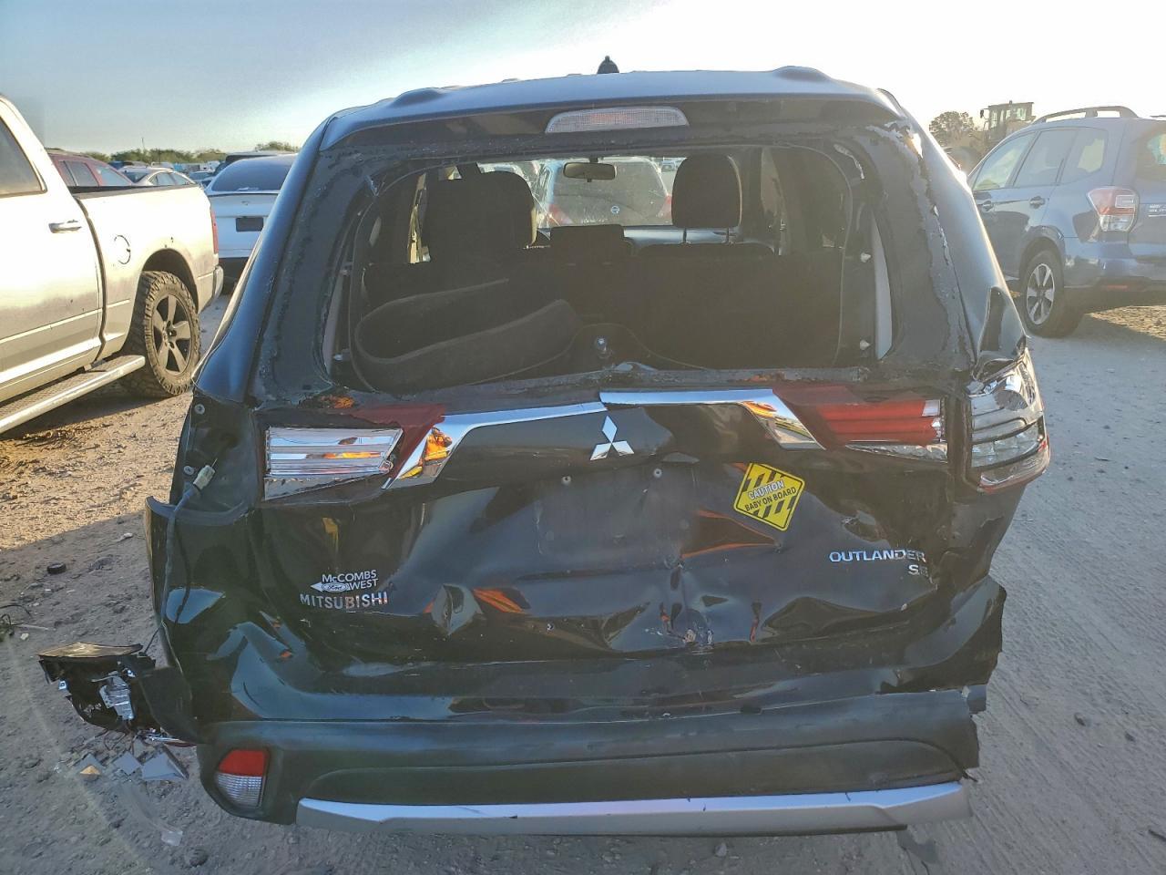 2016 MITSUBISHI outlander