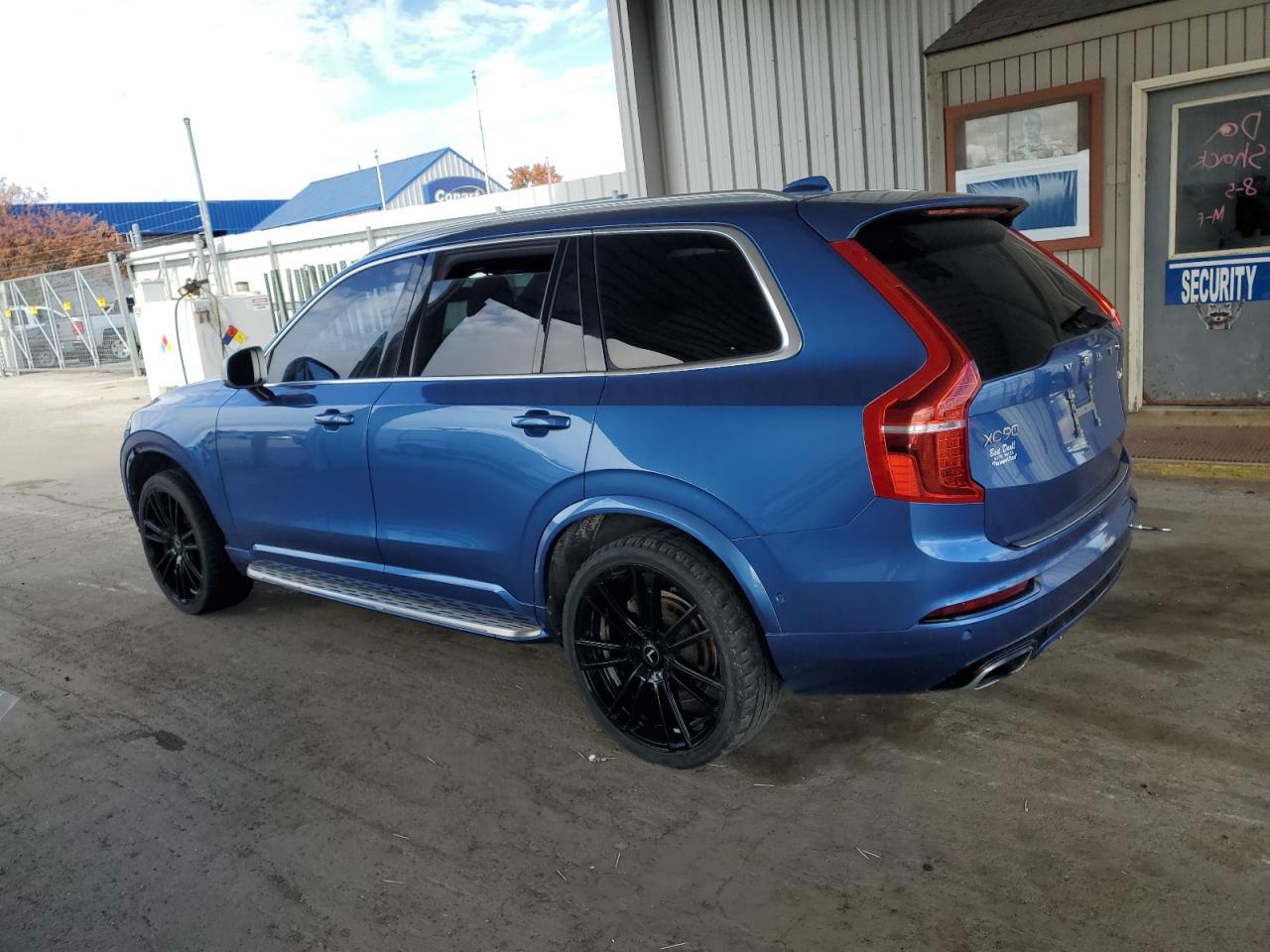 2016 VOLVO XC90