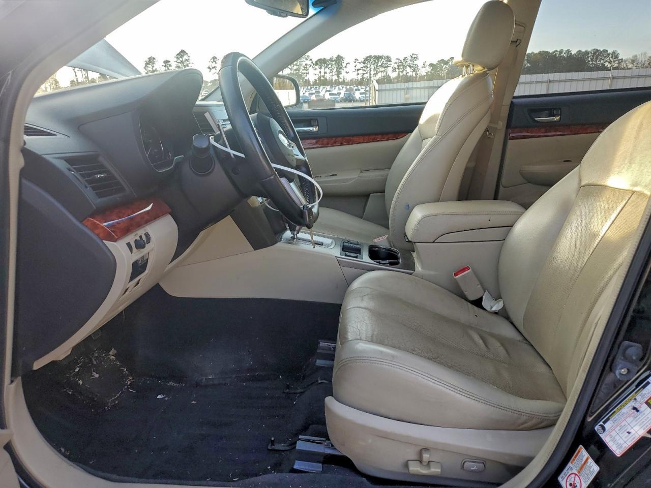 2010 SUBARU Outback