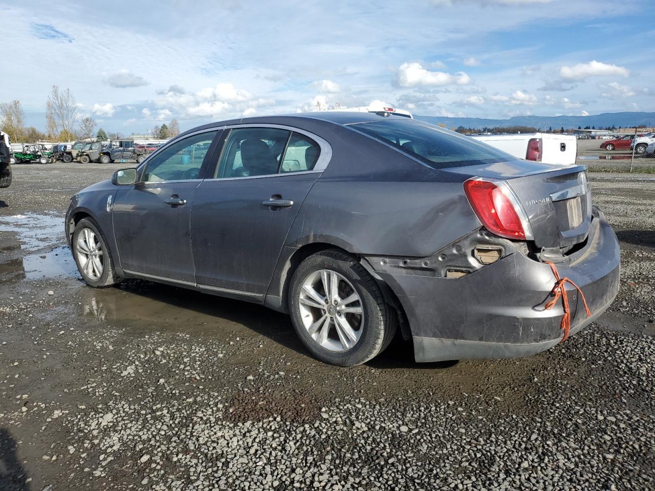 2011 LINCOLN MKS