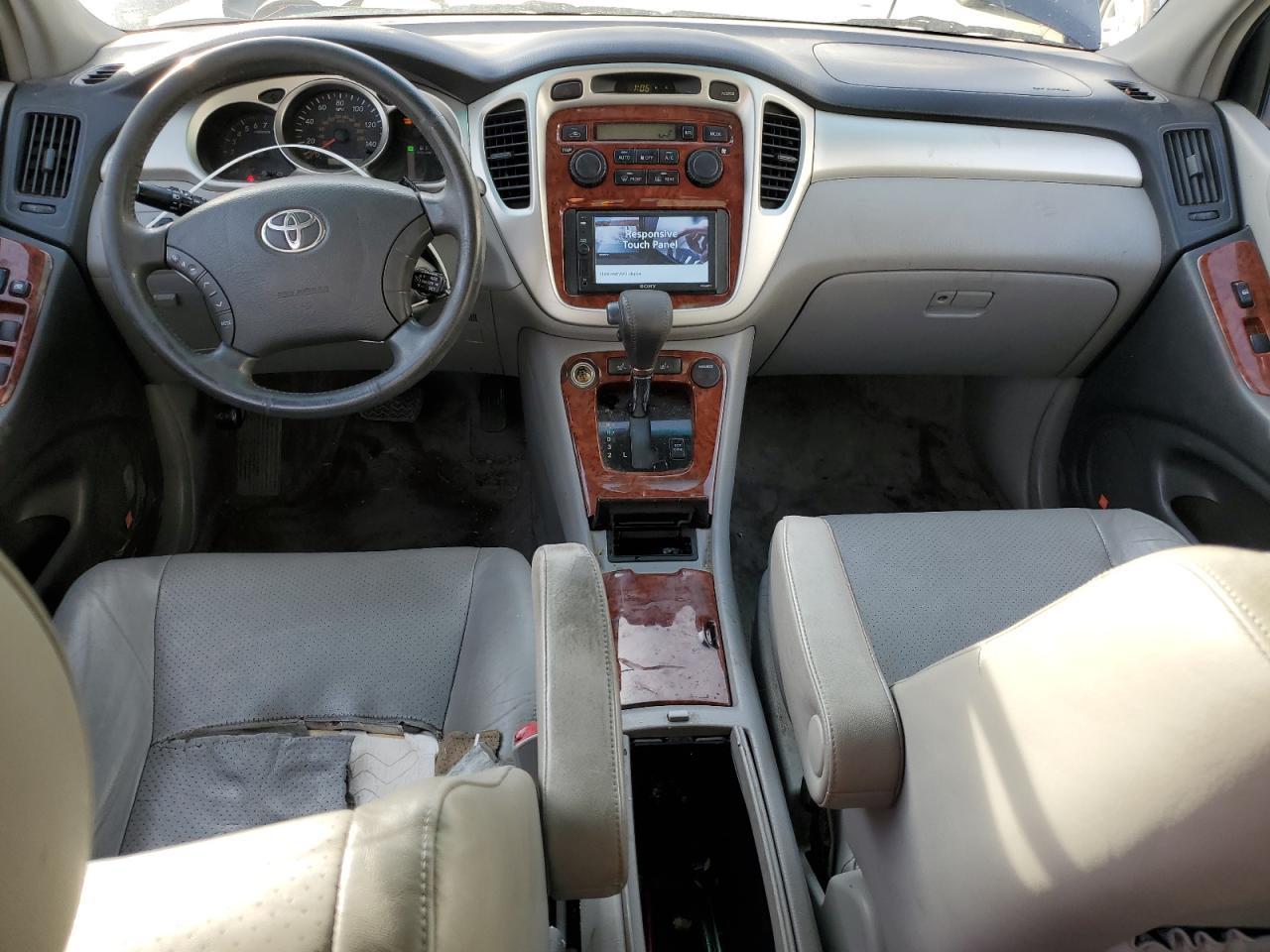 2004 TOYOTA HIGHLANDER