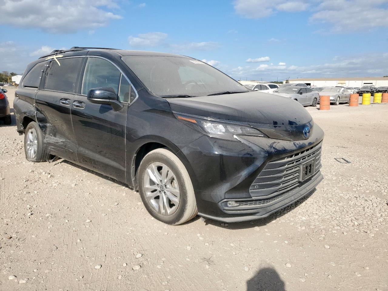 2023 TOYOTA SIENNA