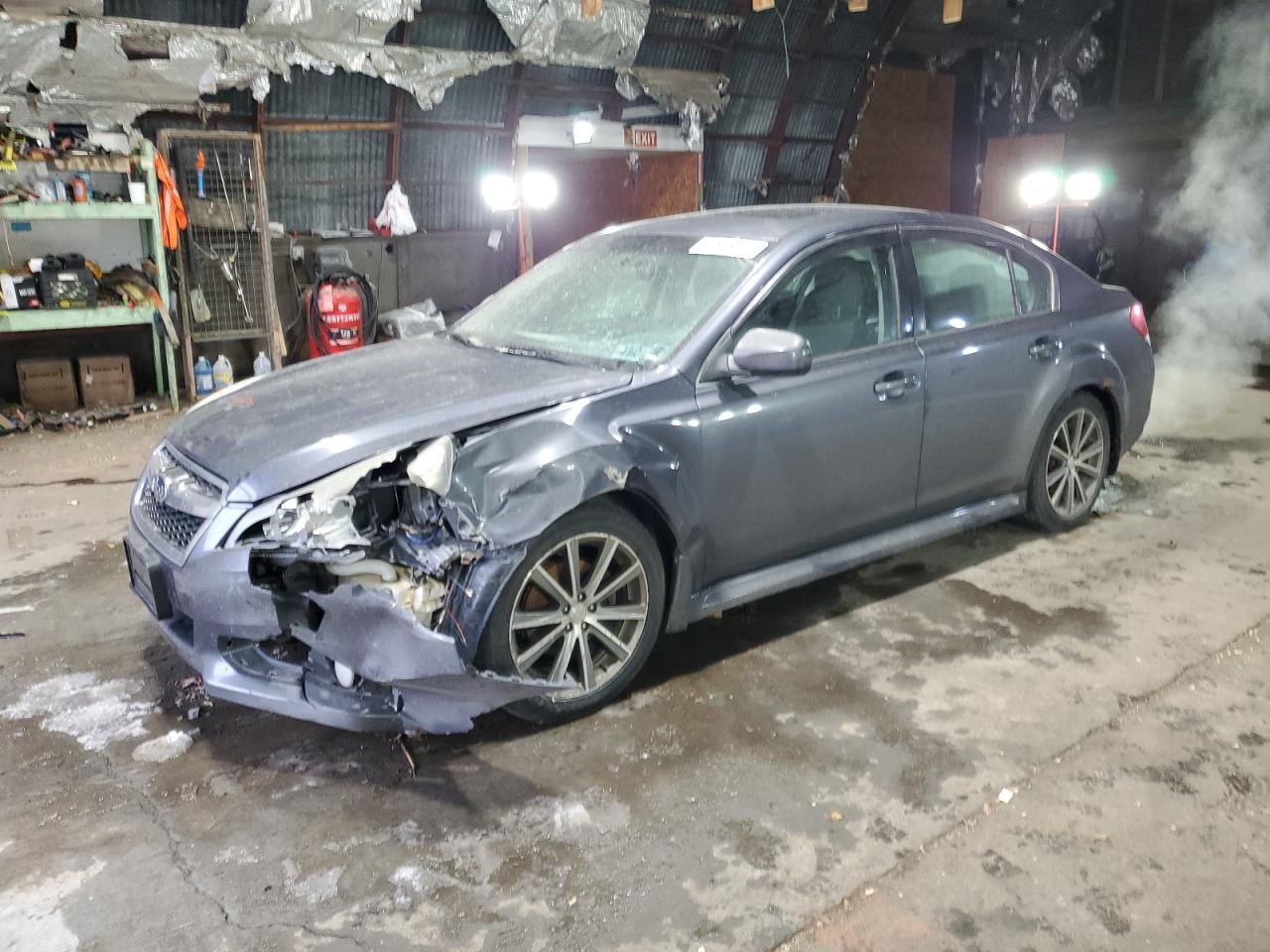 2014 SUBARU Legacy