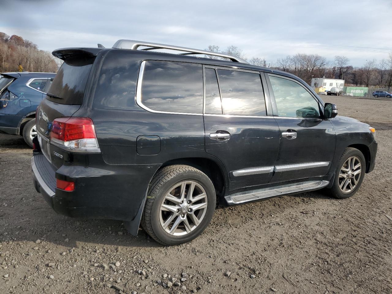 2014 LEXUS LX 570