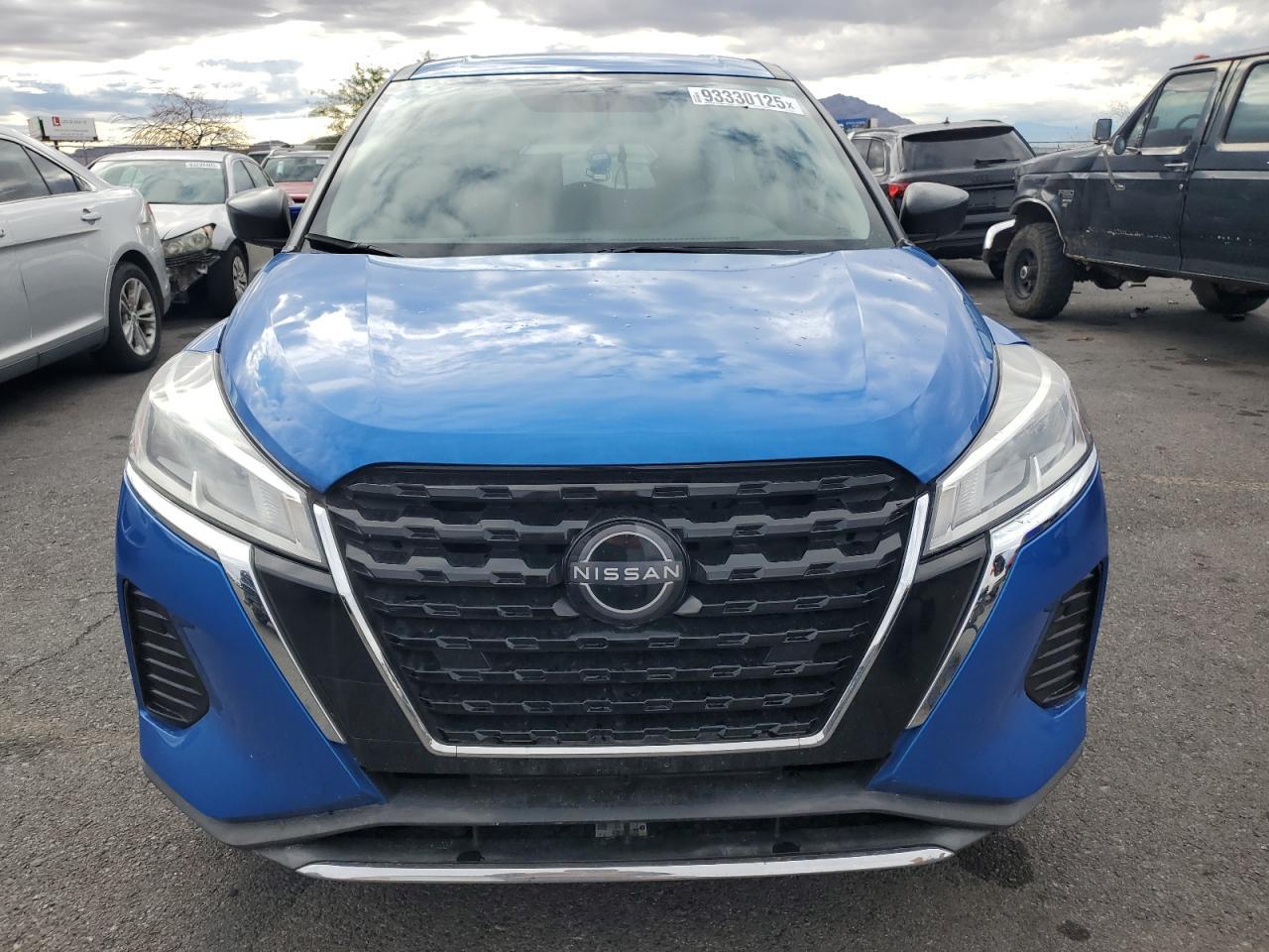 2024 NISSAN KICKS