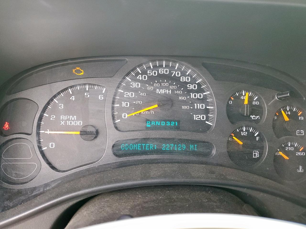 2003 CHEVROLET Tahoe
