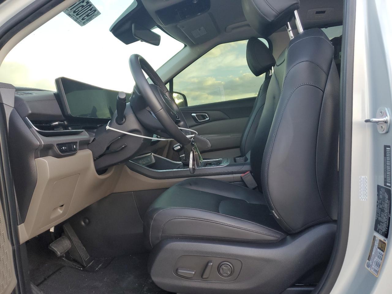 2025 KIA Carnival
