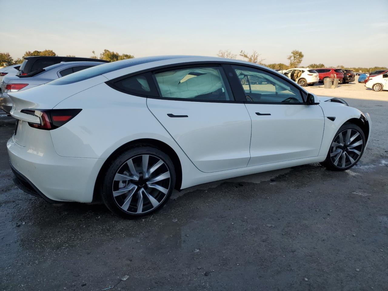 2025 TESLA MODEL 3