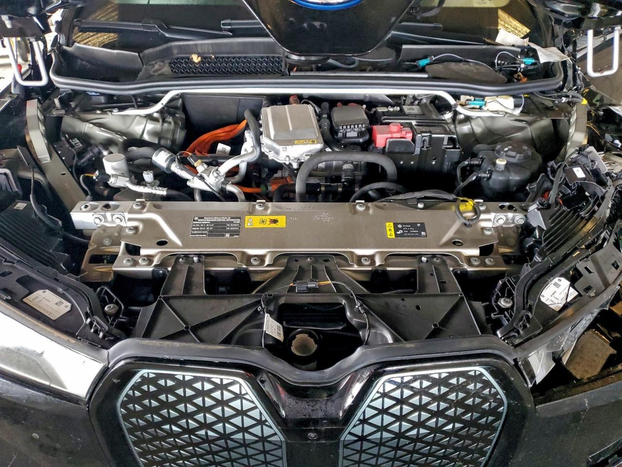 2025 BMW iX