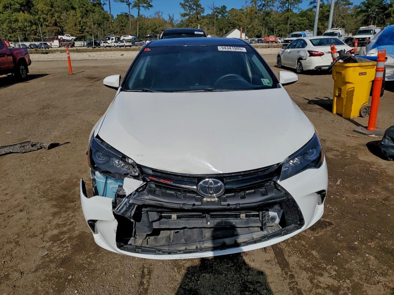 2015 TOYOTA CAMRY
