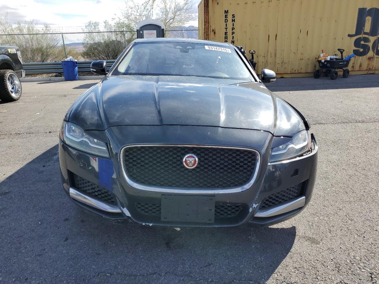 2017 JAGUAR XF