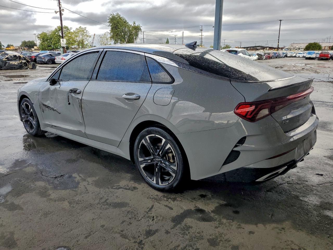 2022 KIA K5