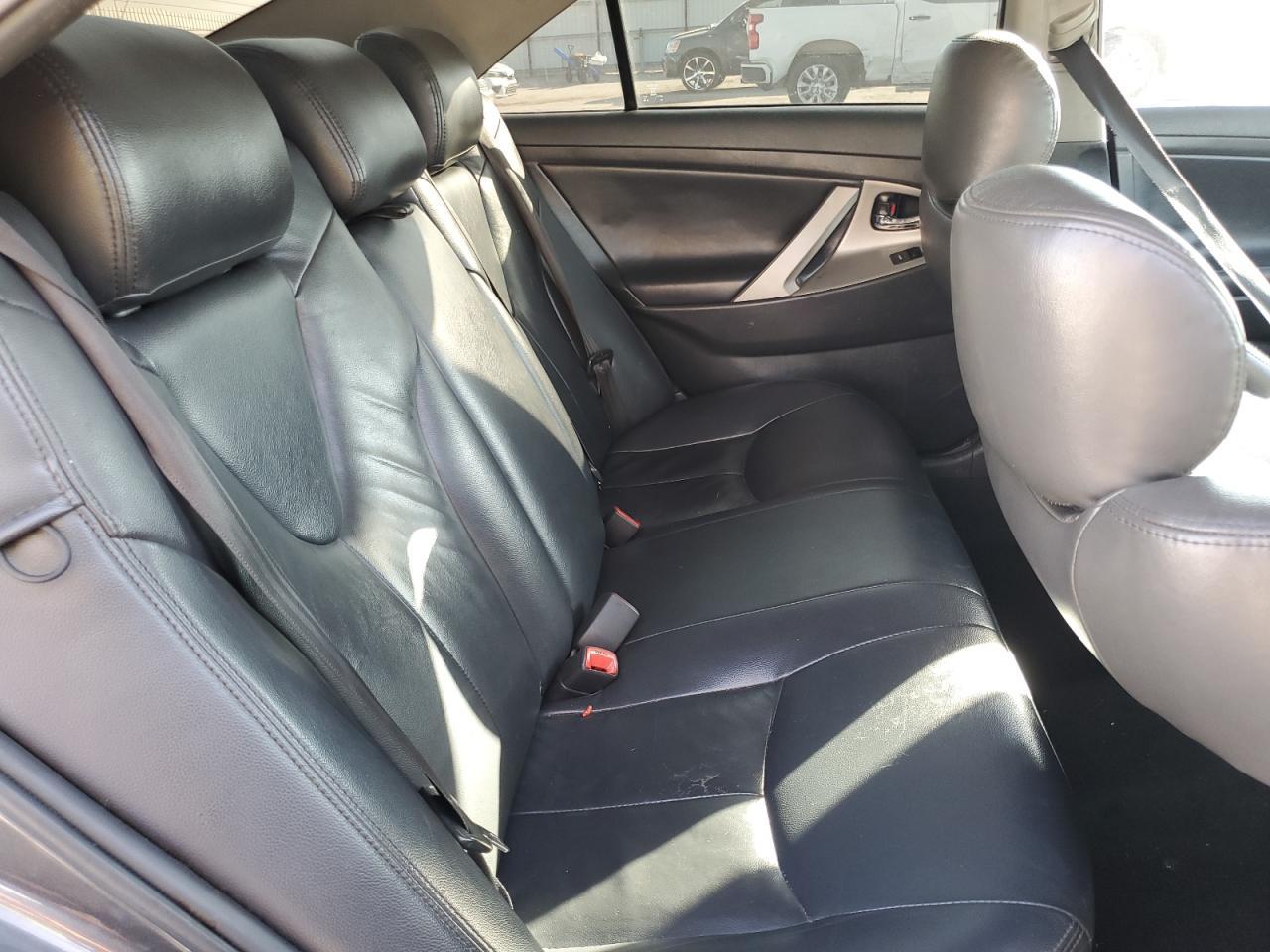 2011 TOYOTA CAMRY