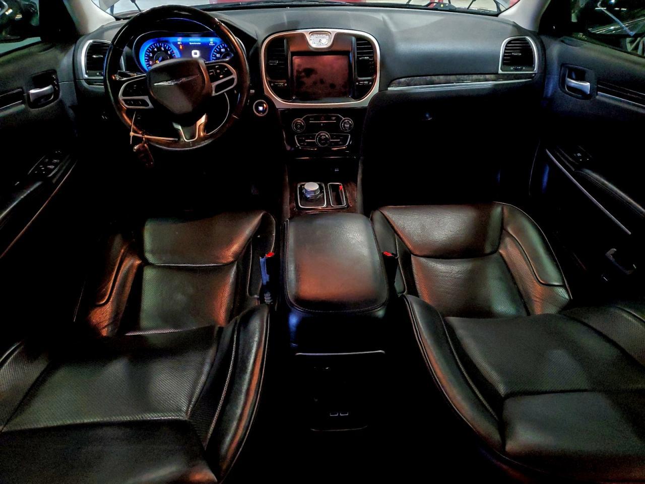 2019 CHRYSLER 300