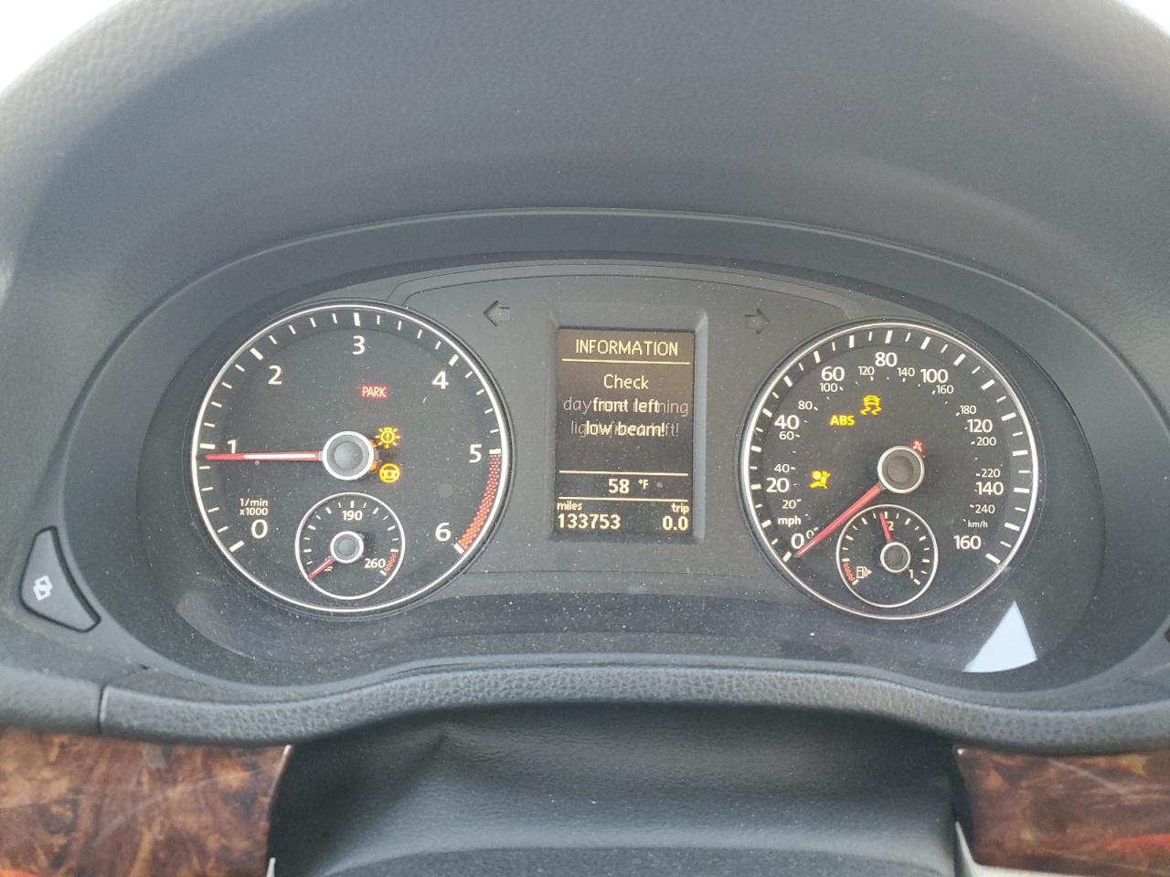 2012 VOLKSWAGEN Passat