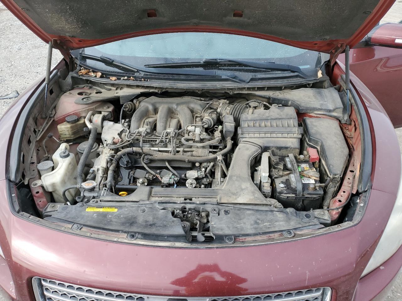 2010 NISSAN Maxima