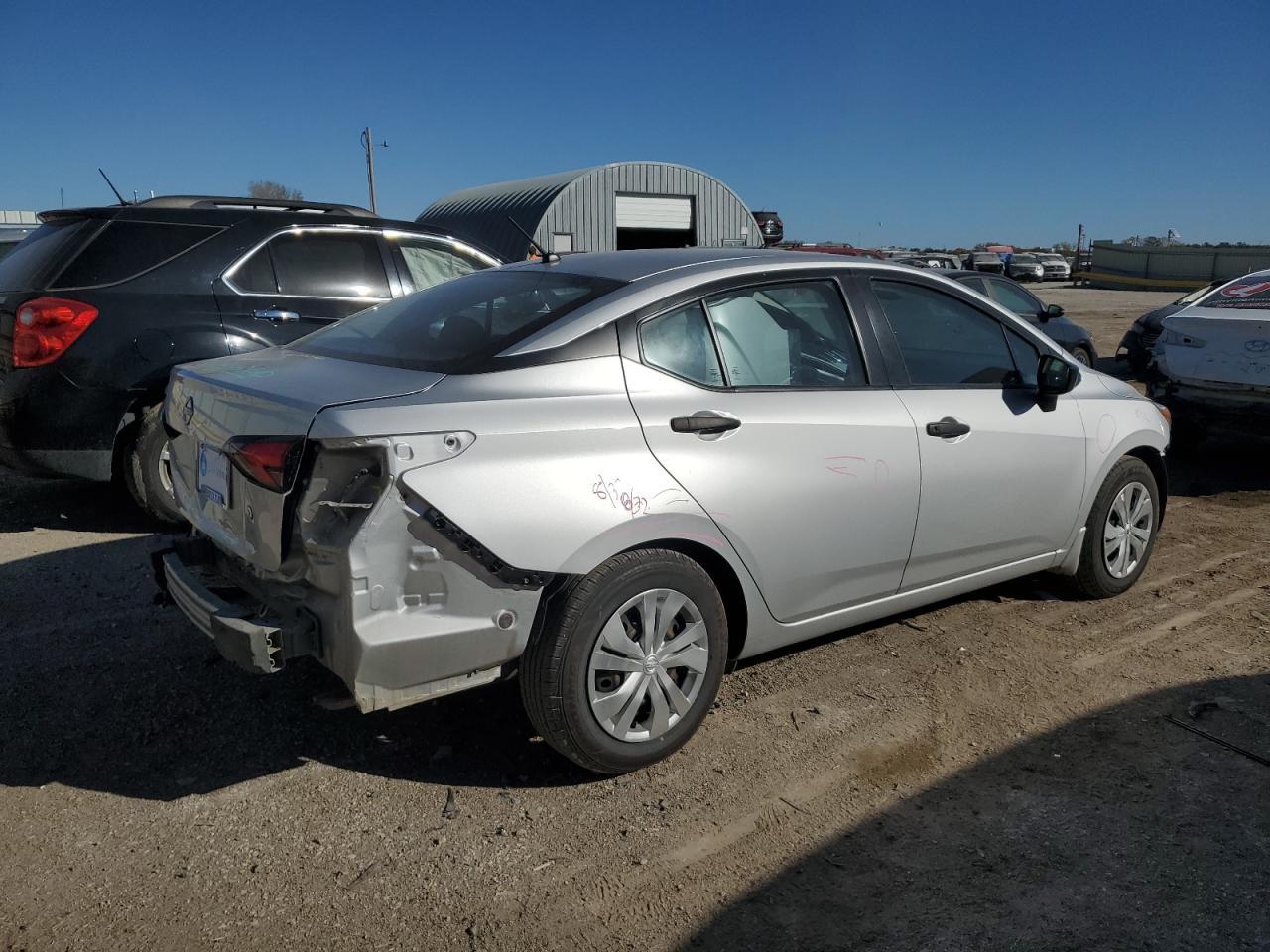 2023 NISSAN VERSA