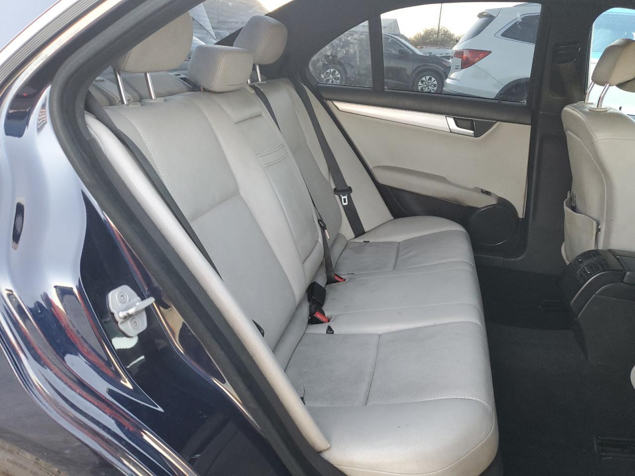 2012 MERCEDES-BENZ C-CLASS