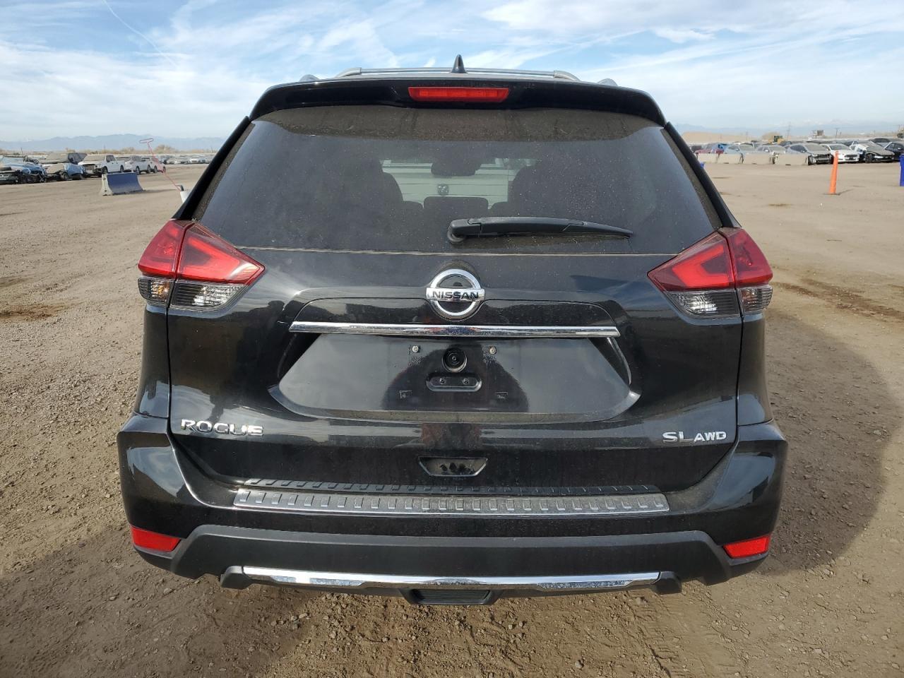 2017 NISSAN ROGUE
