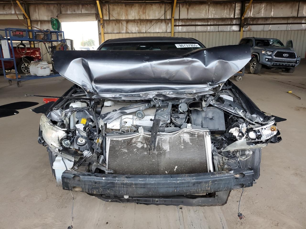 2011 TOYOTA Avalon