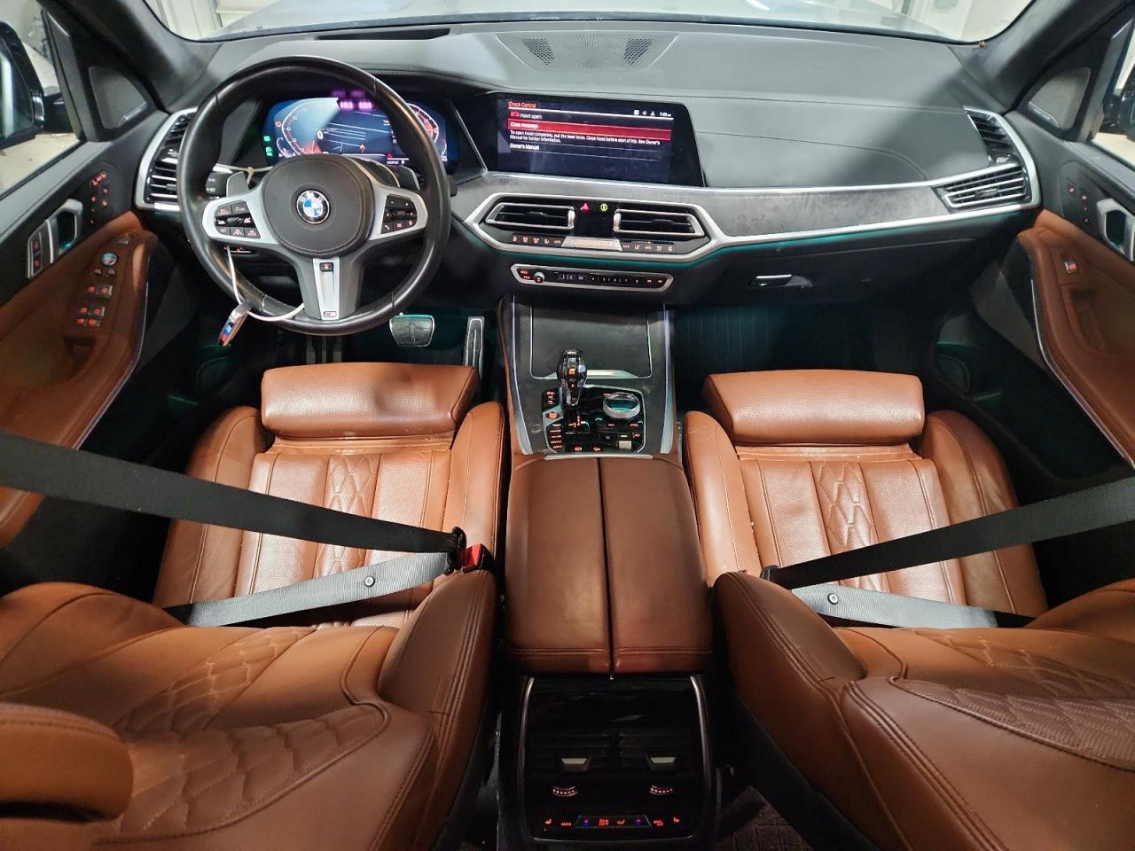 2021 BMW X7