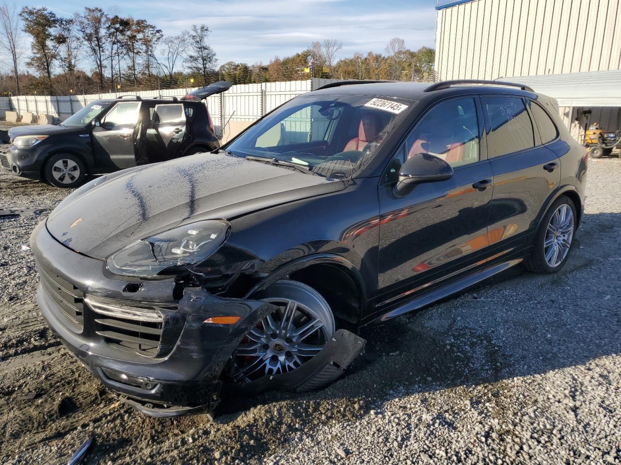 2018 PORSCHE CAYENNE